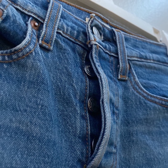 Levi’s Wedgie Straight Jeans Medium Wash 24 - Picture 4 of 10